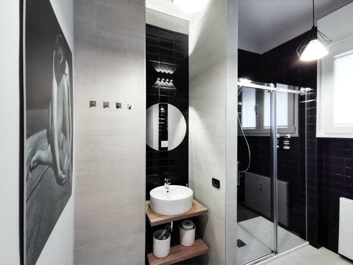 Chiclife - Florentin Downtown Apartment Bergamo Esterno foto