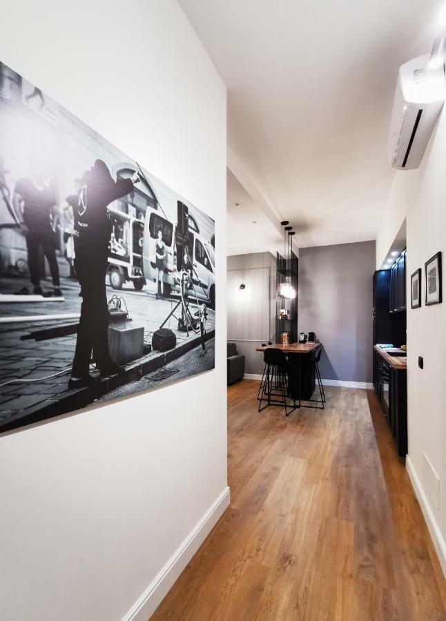 Chiclife - Florentin Downtown Apartment Bergamo Esterno foto